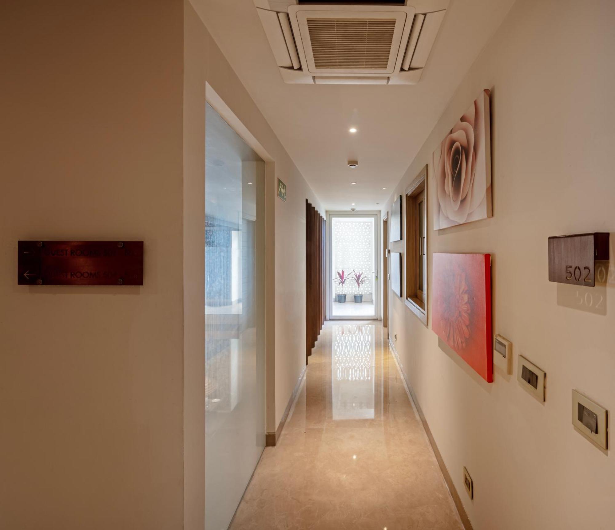 Hotel Saket 27 Nueva Delhi Exterior foto